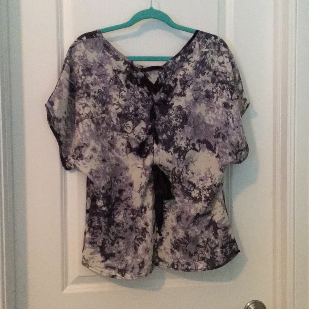 Pattern tie back blouse - Picture 3 of 4
